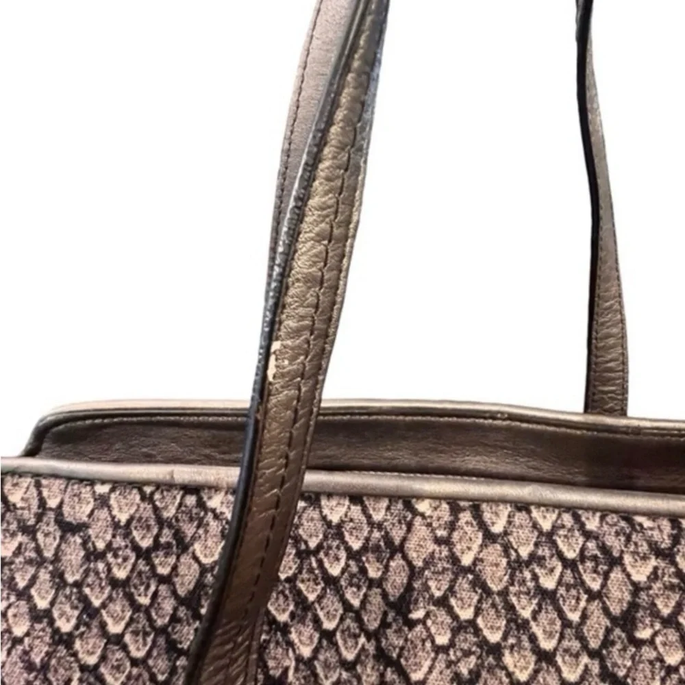 COACH "Taylor"  Python Snake
Print Alexis Carryall
Shoulder Bag - Picture 6 of 15